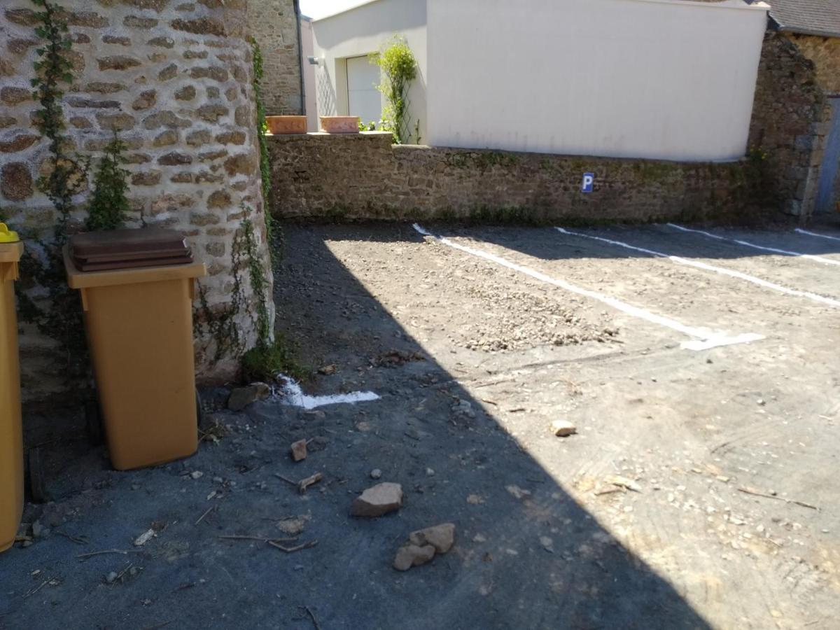 Do Mi Si La Do Re Gite Partage Saint-Carreuc Eksteriør bilde