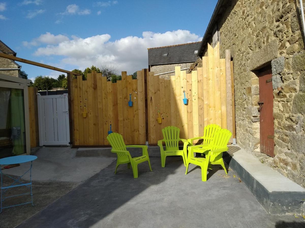 Do Mi Si La Do Re Gite Partage Saint-Carreuc Eksteriør bilde