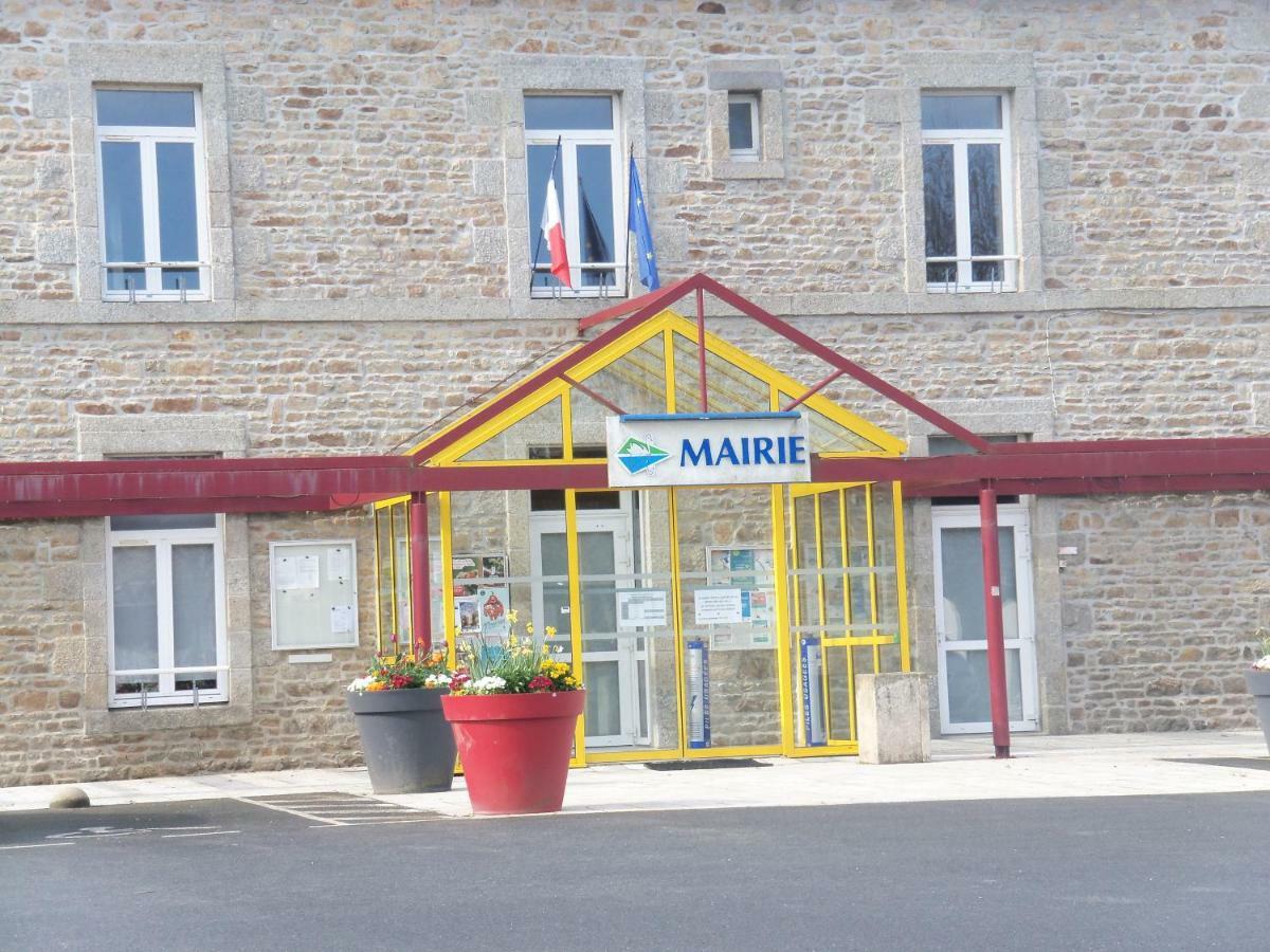 Do Mi Si La Do Re Gite Partage Saint-Carreuc Eksteriør bilde